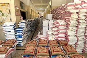 دعم التعليم في عدن.. توزيع 1607 سلال غذائية للكوادر التربوية