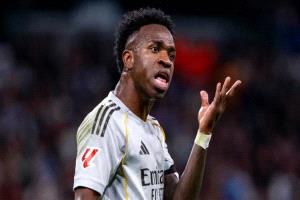 فينيسيوس تحت التهديد قبل مواجهة مانشستر سيتي
