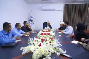 اليافعي يبحث مع جمعية التكافل الإنساني تعزيز الشراكة لدعم الفئات الأشد احتياجًا