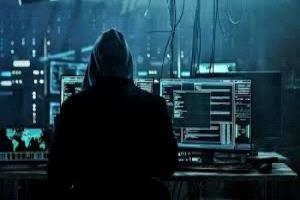 هجوم سيبراني غامض يستهدف مركزاً نووياً في بولندا