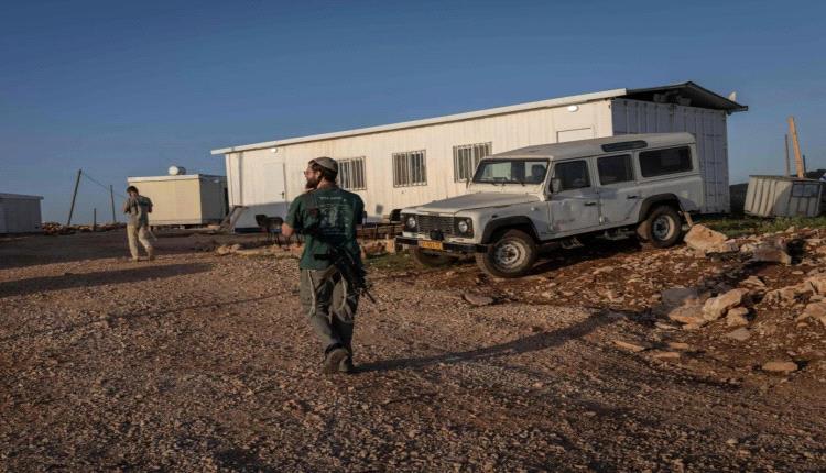 مستوطنون يهاجمون منازل فلسطينيين في الخليل بالضفة الغربية