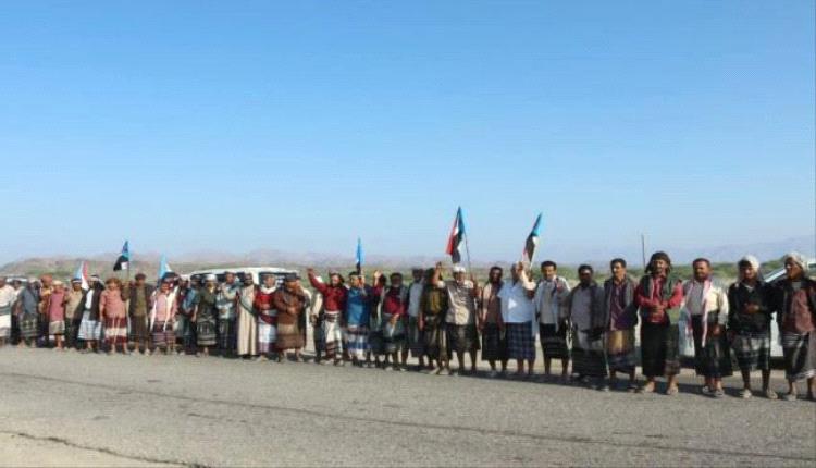 حشود المحفد تتجه إلى عدن للمشاركة في مليونية تجديد التفويض
