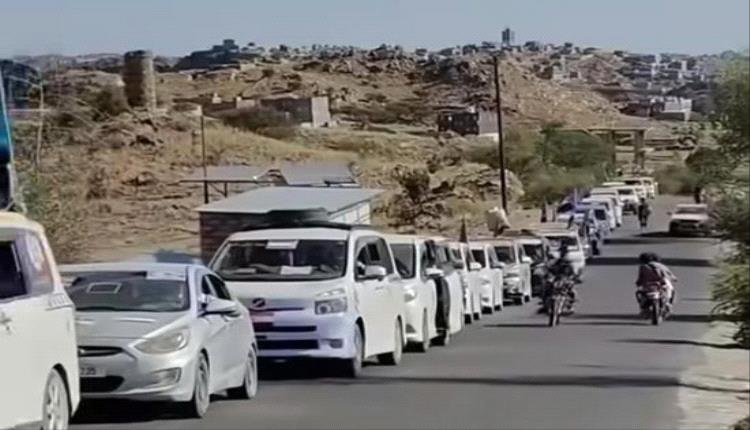 مواكب جماهيرية من يافع تتجه إلى عدن لإحياء ذكرى إعلان 4 مايو