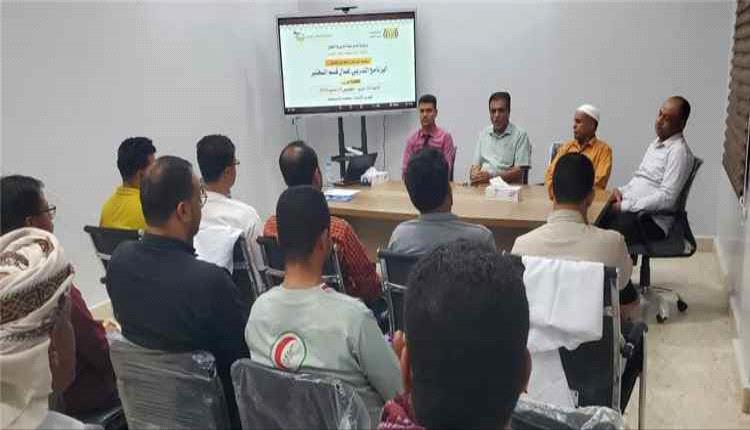 انطلاق برنامج تدريبي لتأهيل مختبري العسل في مركز القطن التجاري