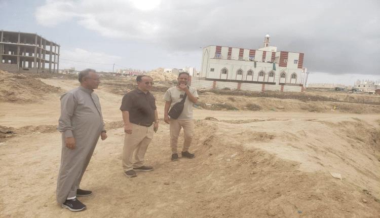 فؤاد فاضل يتفقد نادي وحدة التربة ويوجّه باستكمال مشروع تأهيل الملعب
