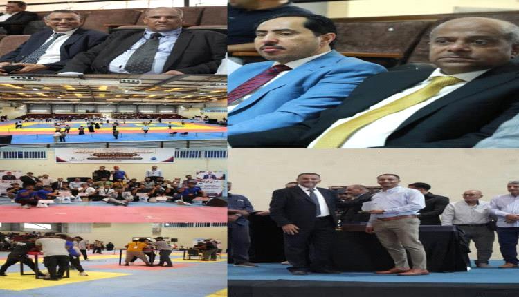 عدن تحتضن بطولة وطنية لمصارعة الذراعين بمشاركة واسعة لذوي الإعاقة