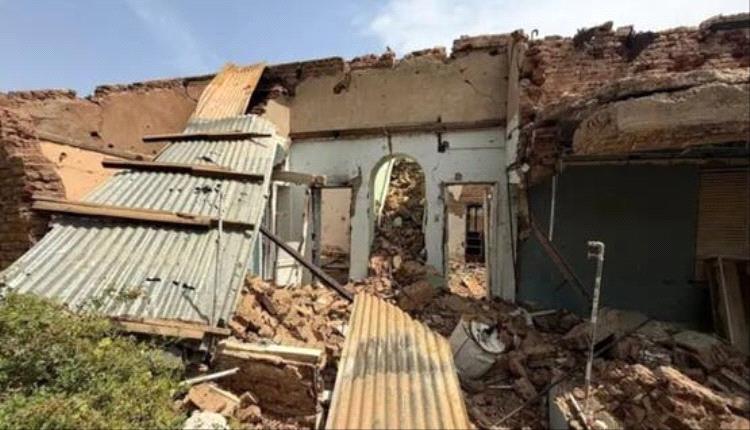 دمار منزل عبدالله الطيب يثير حزناً واسعاً في السودان