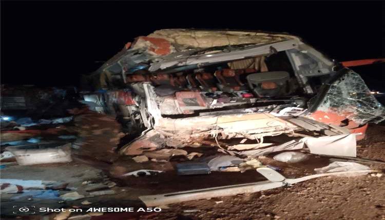 حادث مروع على طريق العبر – مأرب يخلف قتلى وعشرات المصابين وتحرك رسمي عاجل