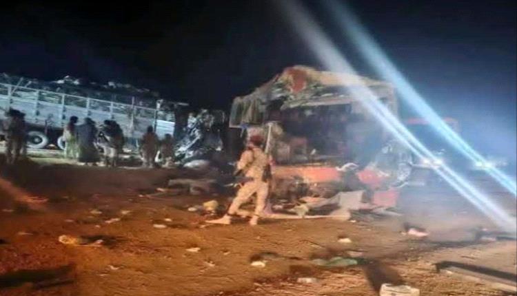 حادث العبر المأساوي.. الطوارئ تكشف سبب التصادم على الطريق الدولي