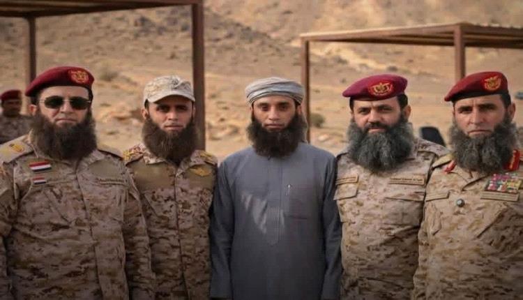الكثيري يثير الجدل بتحذيرات من “احتلال ناعم” في عدن وتحركات غامضة داخل المدينة