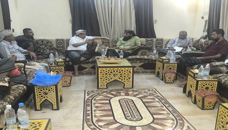 الحالمي يزور اللواء حمدي شكري ويؤكد أهمية توحيد الصف الجنوبي