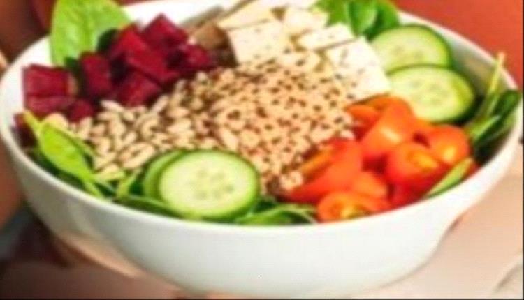 أطعمة يومية قد تدعم خسارة الوزن دون حرمان أو أنظمة قاسية