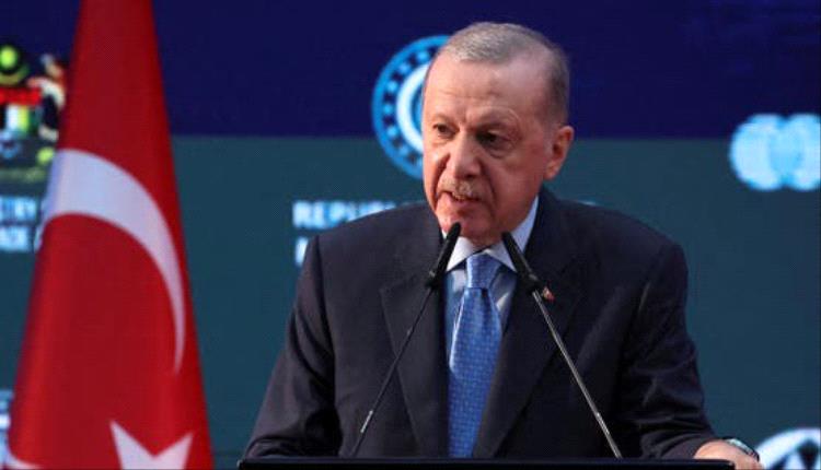 تفاعل واسع مع مقطع لأردوغان يمازح الصحفيين حول خططه في العيد