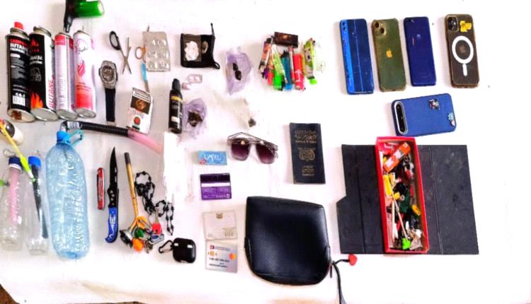 المكلا: ضبط 4 أشخاص بينهم امرأة في مداهمة أمنية لوكر لترويج المخدرات
