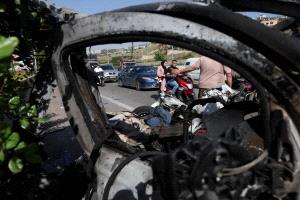8 قتلى بينهم طفلة بغارات إسرائيلية على جنوب لبنان