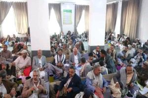 مليشيا الحوثي تختتم دورة لتوسيع شبكات المخبرين والتعبئة الأمنية في إب