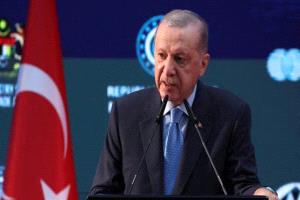 تفاعل واسع مع مقطع لأردوغان يمازح الصحفيين حول خططه في العيد
