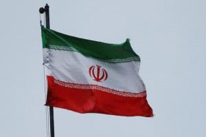 طهران تطالب بالإفراج الفوري عن جزء من أموالها المجمدة ضمن تفاهمات مرتقبة مع واشنطن