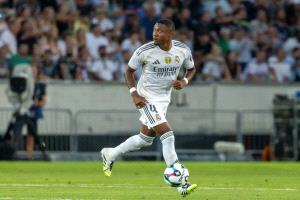 ريال مدريد يعلن رحيل مدافعه النمساوي ألابا