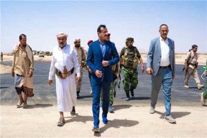 بن الوزير يتفقد أعمال المرحلة الثالثة لتأهيل المدخل الغربي لمدينة عتق
