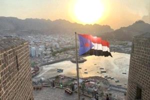عدن في قلب صراع معقد.. بين أزمات الخدمات وتحديات الأمن والسياسة