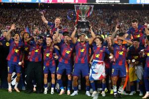 برشلونة يحسم الكلاسيكو ويظفر بلقب الليجا