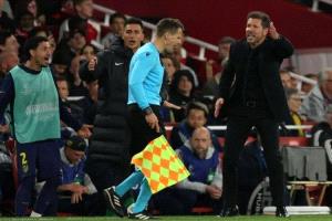 جدل تحكيمي واسع يرافق إقصاء أتلتيكو مدريد أمام آرسنال في دوري الأبطال
