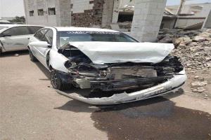 حادث مروري قرب مطار عدن يصيب أسرة بعد مرور موكب عسكري