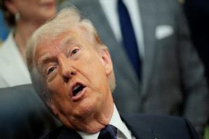 ترامب: إيران تريد اتفاقاً رغم التصعيد وتجبّرها الظاهر