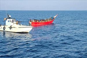 خفر السواحل  تضبط 340 مهاجراً غير شرعي وتفكك محاولة تهريب في خليج عدن