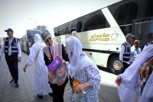 الحجاج يتوجهون إلى منى غدًا لبدء مناسك الحج وسط جاهزية أمنية وصحية شاملة