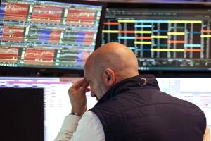 أسهم الذكاء الاصطناعي تقود تراجع وول ستريت من قممها القياسية
