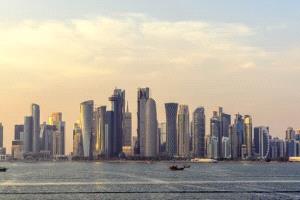 قطر تدين استهداف منشآت في المنطقة وتدعو لوقف التصعيد فوراً