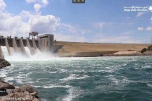 الفرات يهدد مدن شرق سوريا.. إخلاءات وتحذيرات عاجلة للسكان