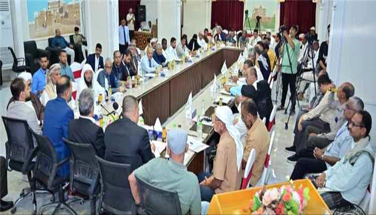 مؤتمر حضرموت الجامع يناقش تجربة تريم في تعزيز الشراكة المجتمعية مع السلطة المحلية