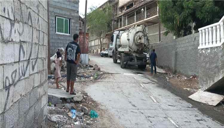 تحسينات ميدانية لشبكة الصرف الصحي في التواهي والقلوعة