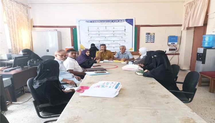 مدير تربية صيرة يتابع التحضيرات لانطلاق الأنشطة الطلابية بالمديرية