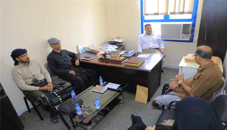 مدير ثقافة ساحل حضرموت يبحث ترتيبات إطلاق أنشطة مؤسسة آفاق وطن