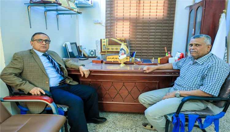 رئيس جامعة عدن يبحث سبل تطوير الأداء الأكاديمي والإداري بكلية الإعلام