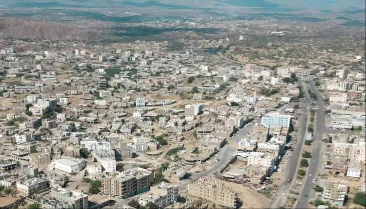 معارك عنيفة غرب تعز وغارات جوية تستهدف تعزيزات ومواقع حوثية