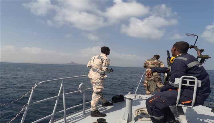 تقرير استخباراتي يتحدث عن خطة إيرانية مزعومة للسيطرة على مواقع استراتيجية قرب باب المندب