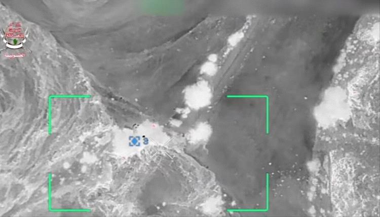 شاهد بالفيديو.. صقور العمالقة تدمر شاحنة ذخائر حوثية بضربة دقيقة في جبهة كهبوب