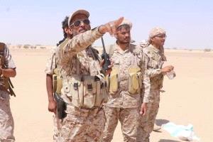بن عزيز يطّلع على تطورات المواجهات الميدانية في تعز ويشيد بجهود القوات المسلحة حط