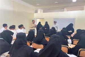 مدير عام المعاهد الصحية يتفقد سير العملية التعليمية في معهد ابن النفيس بأبين