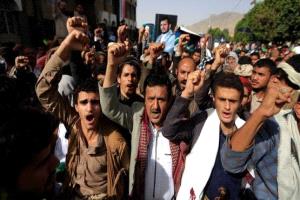 الحوثيون يحيلون 8 عاملين في الإغاثة والحقوق إلى المحاكمة بتهم قد تصل عقوبتها للإعدام