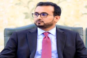 وزير الخدمة المدنية يوجّه بإعداد كشوفات رواتب ثلاثة أشهر للمبعدين الجنوبيين المدنيين