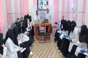 معهد صبر الصحي ينفذ دورة تطبيقية في تحضير عينات الأنسجة لطلاب المختبرات