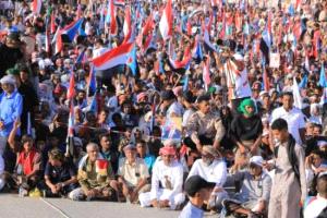 الجنوب يتمسك بالعمل السلمي لتحقيق تطلعاته السياسية ومواجهة الأزمات المعيشية
