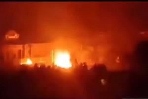 بالفيديو.. غارات عنيفة تحول ليل صنعاء إلى نهار