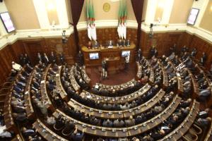 يبحث البرلمان الجزائري تعديلات على قانون العقوبات تقضي بتوسيع نطاق